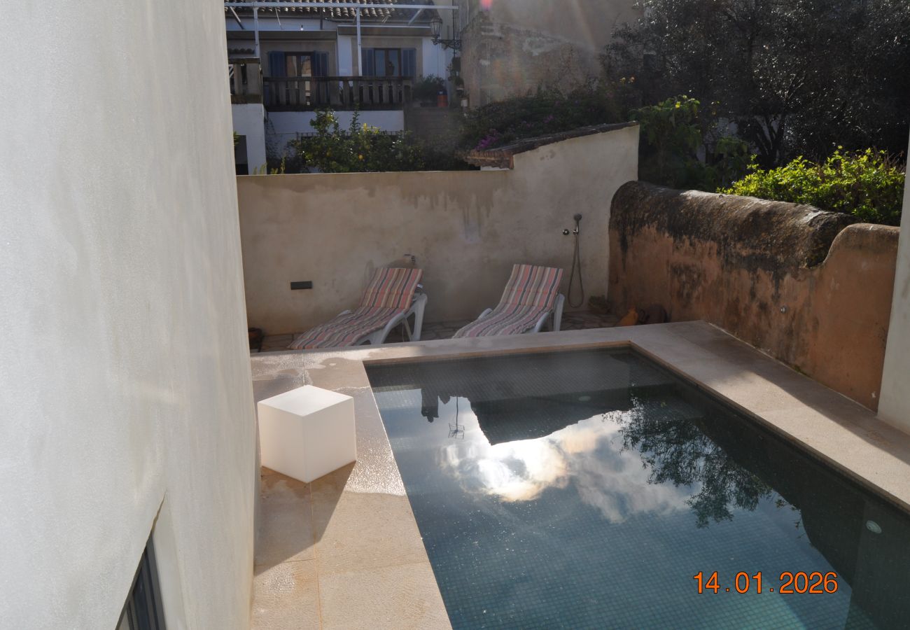 Casa de campo con piscina en Llucmajor, Mallorca