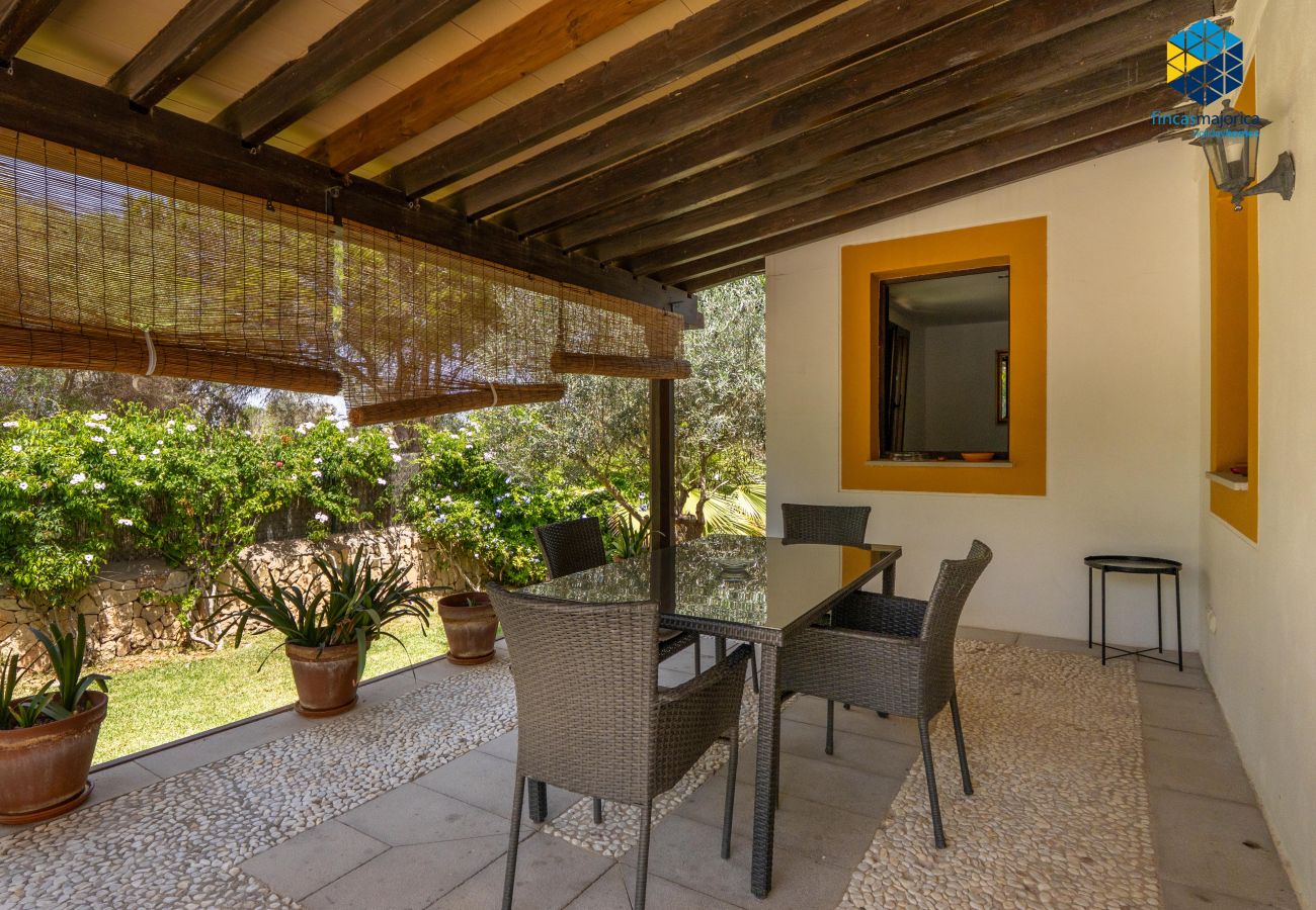 Villa en Cala Llombards - Villa Tardia