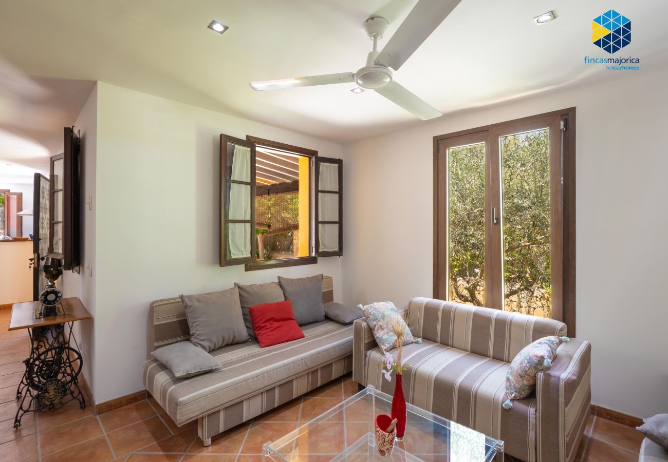 Villa en Cala Llombards - Villa Tardia