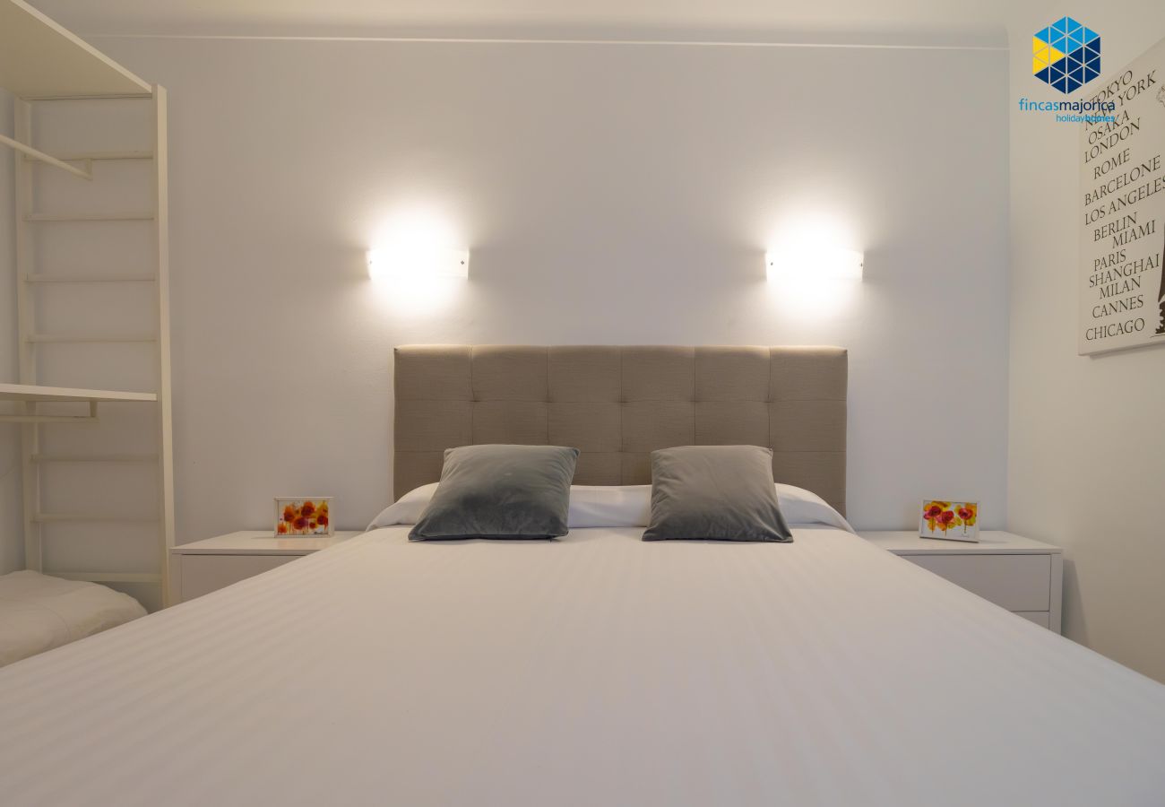 Ferienwohnung in S'Illot - Apartamento Antic 302 Pax 4