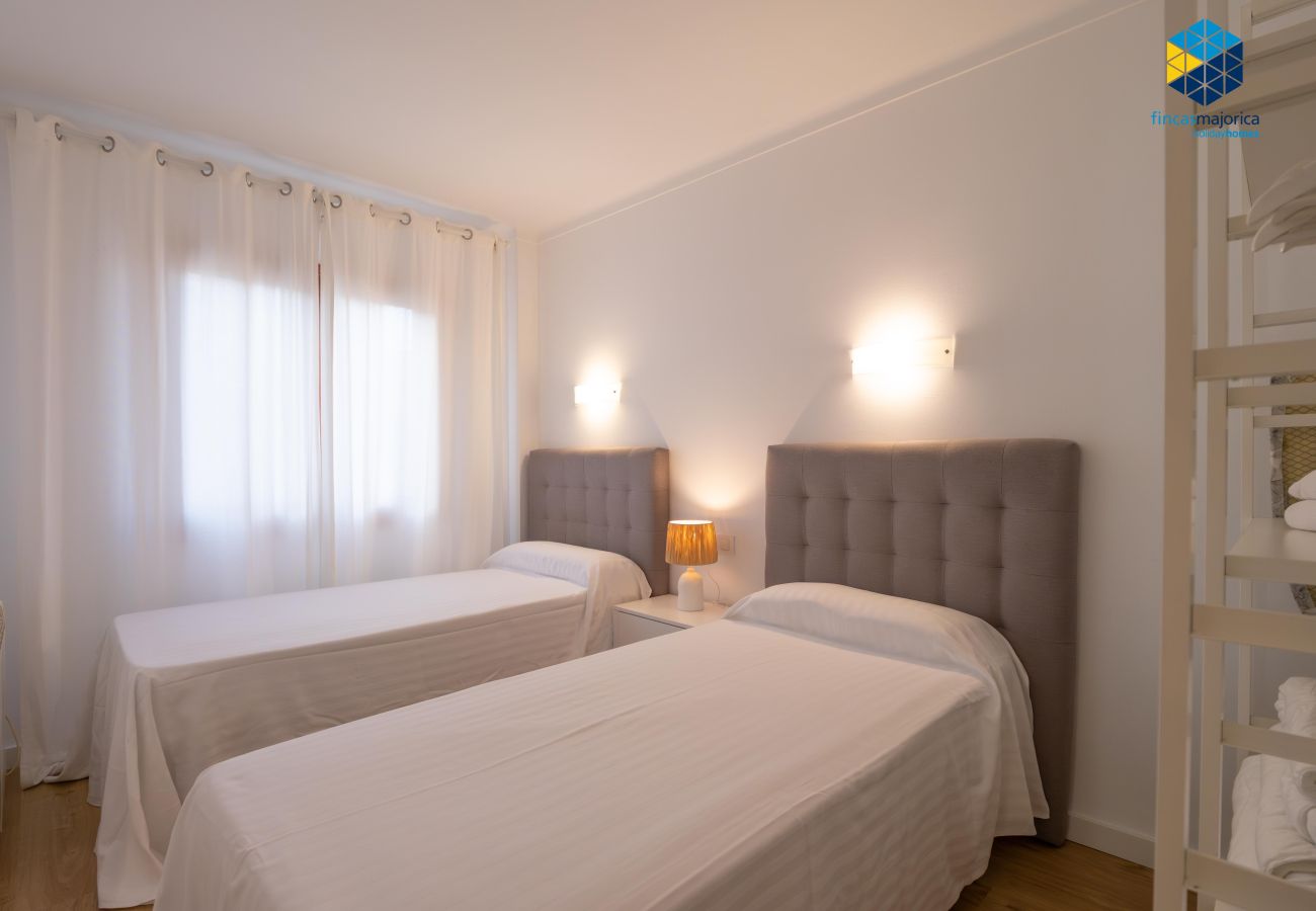 Ferienwohnung in S'Illot - Apartamento Antic 302 Pax 4