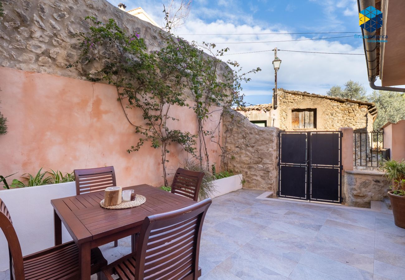 Ferienhaus in Selva - La Caseta de Lola