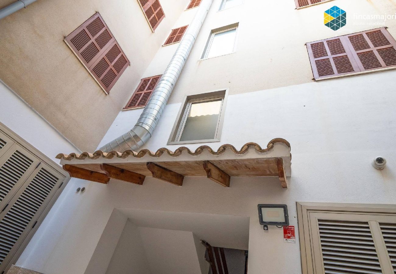 Apartment in S'Illot - Apartamento Antic 302 Pax 4