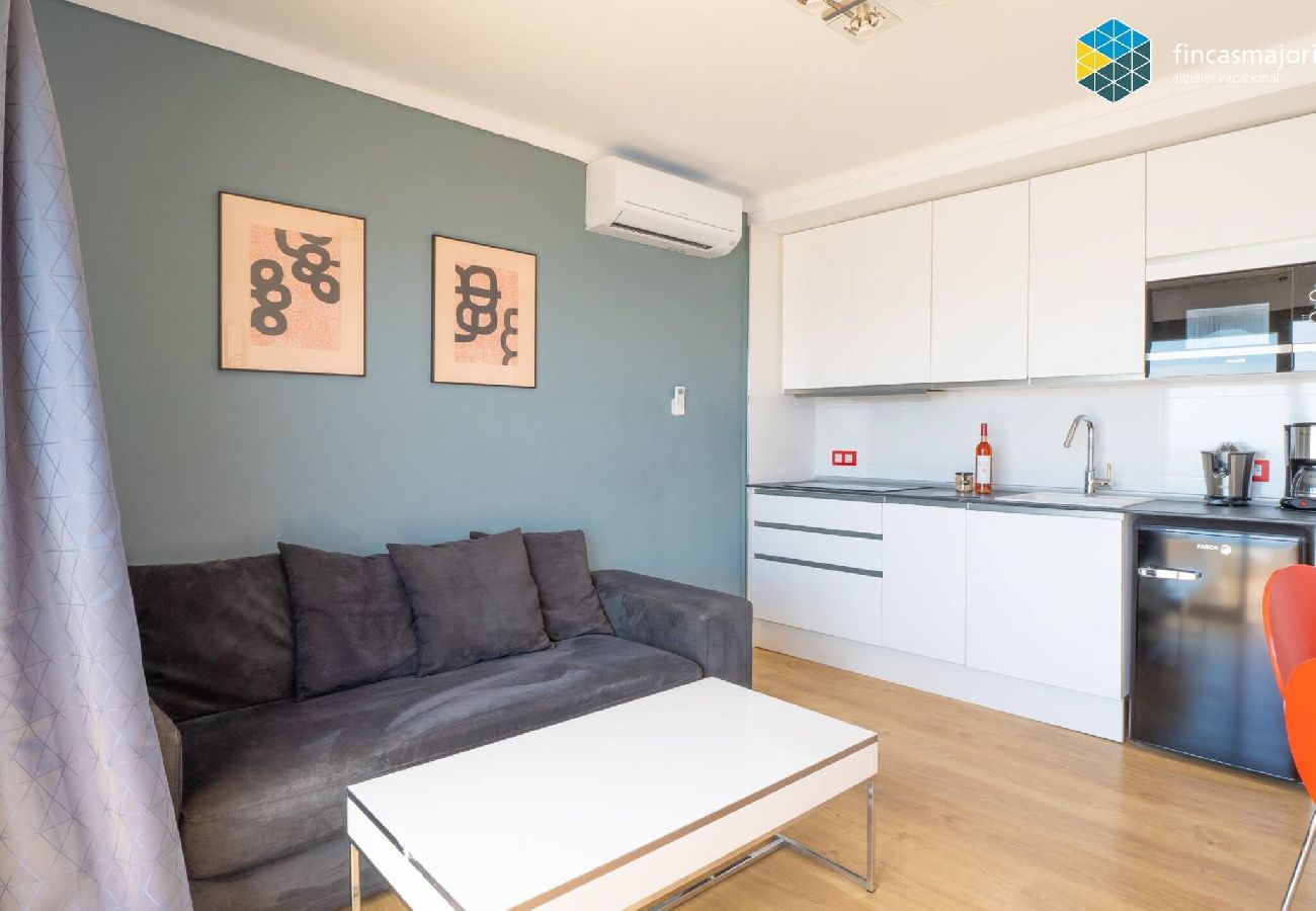 Apartment in S'Illot - Apartamento Antic 302 Pax 4