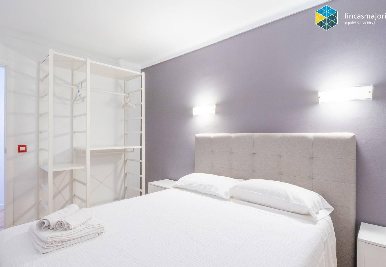 Apartment in S'Illot - Apartamento Antic 302 Pax 4