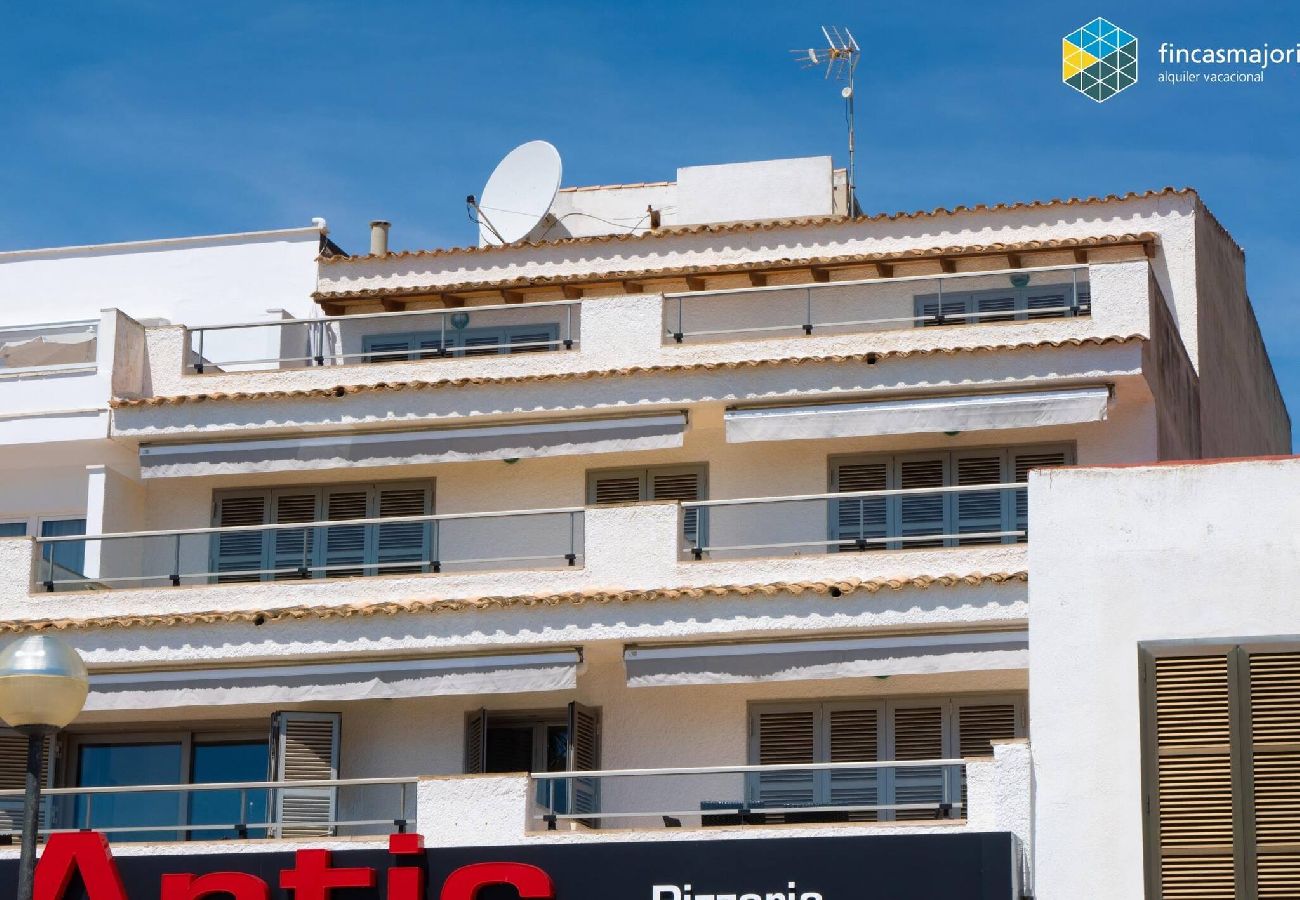Apartment in S'Illot - Apartamento Antic 302 Pax 4