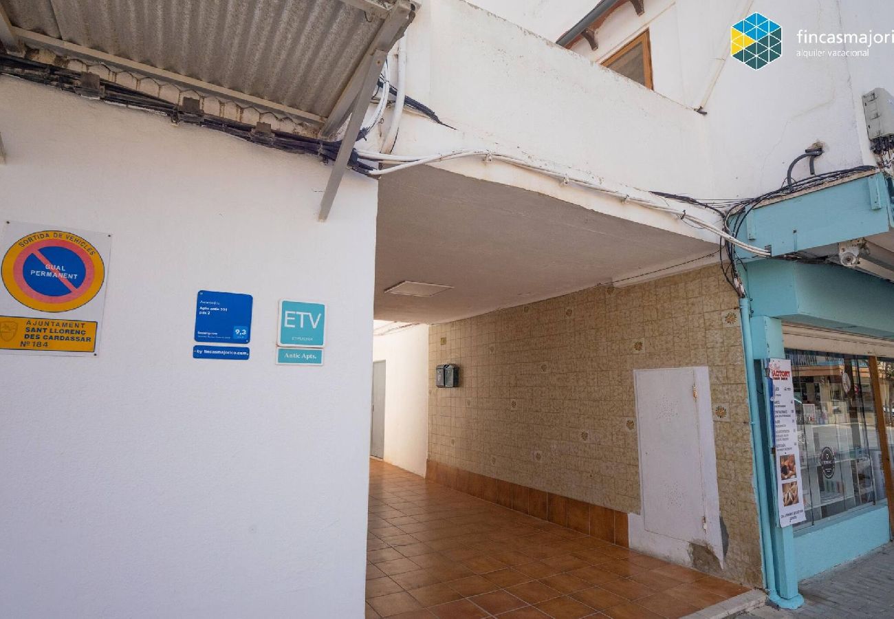 Apartment in S'Illot - Apartamento Antic 102 Pax 6