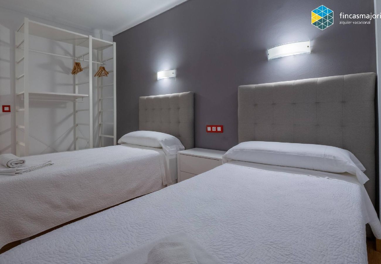 Apartment in S'Illot - Apartamento Antic 201 Pax 4