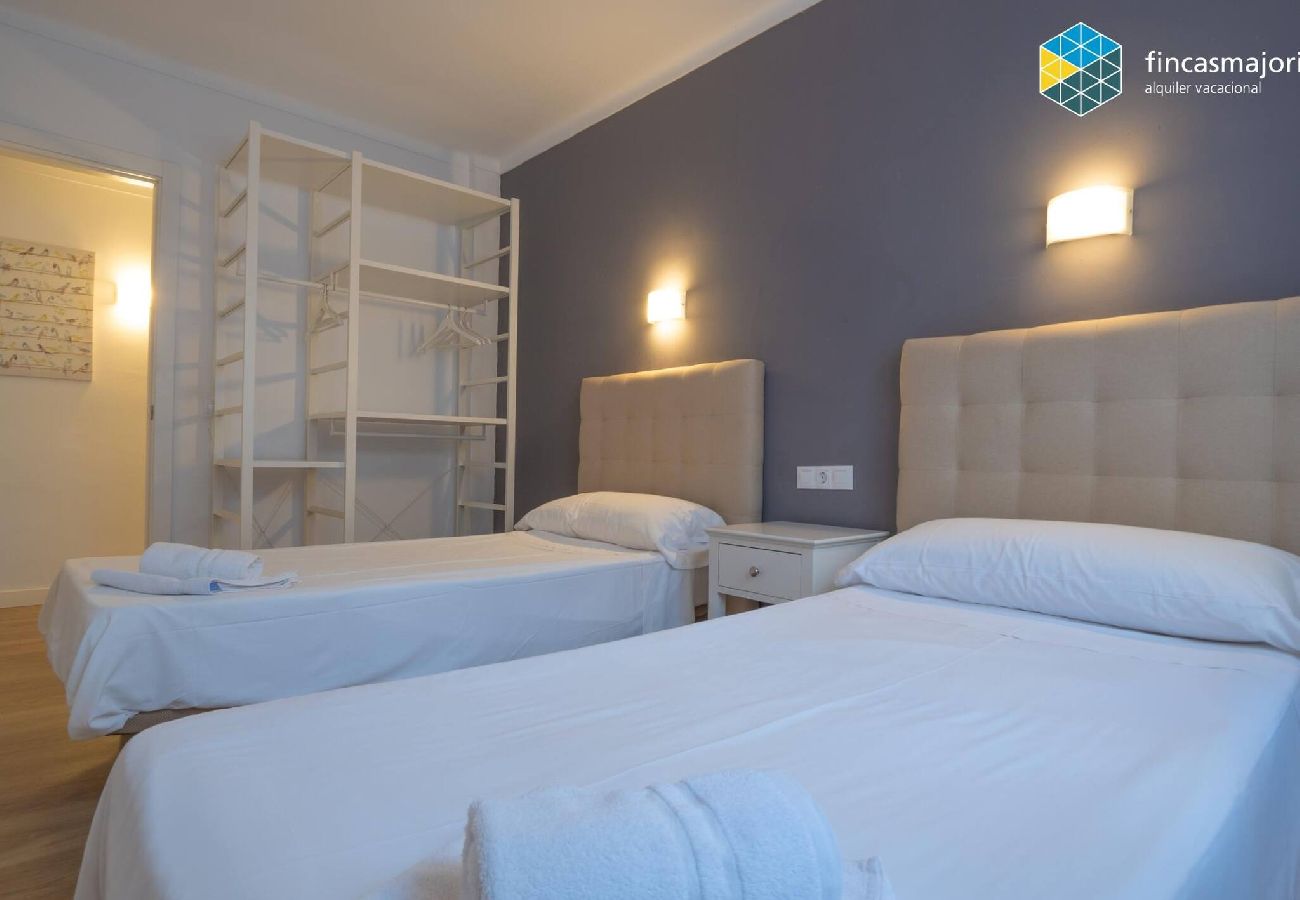 Apartment in S'Illot - Apartamento Antic 101 Pax 5