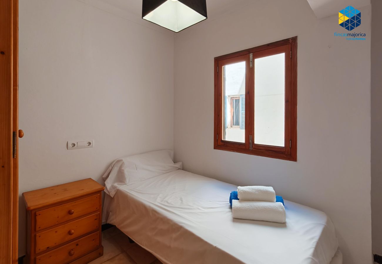 Apartment in S´illot-Cala morlanda - Apartamento Ronda del Mati 23